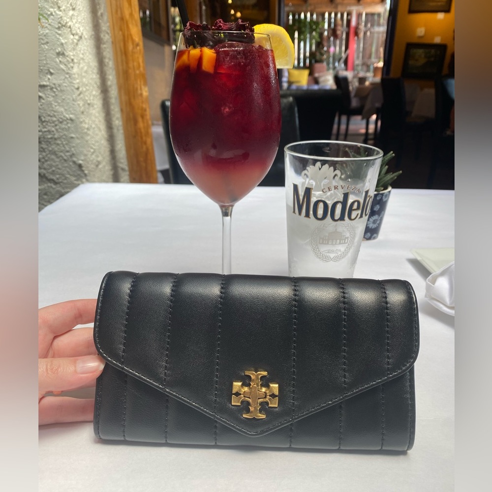 ⚡️NWT⚡️Tory Burch Kira Heirloom Quilted Envelope Wallet - Picture 3 of 13